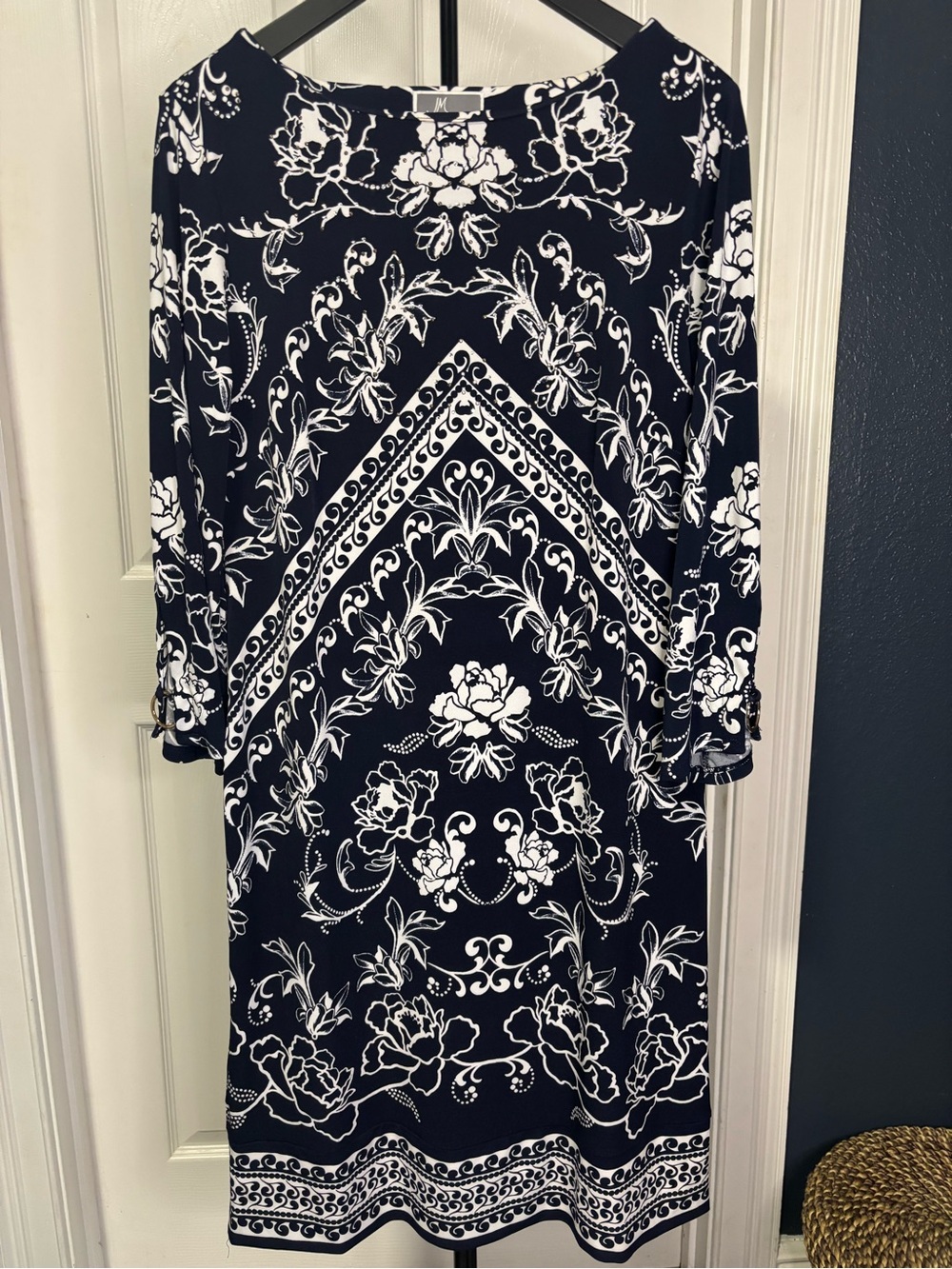 JM Collection Black and White Floral Long-Sleeve Shift Dress - Picture 2 of 6